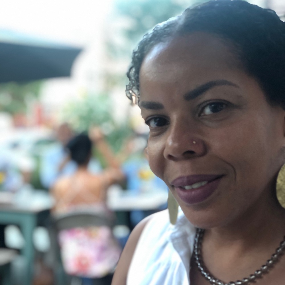 Meet your Posher, Felicia